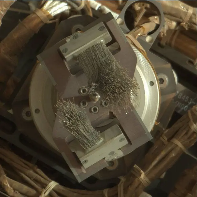 Sol 2049: Mast Camera (Mastcam)