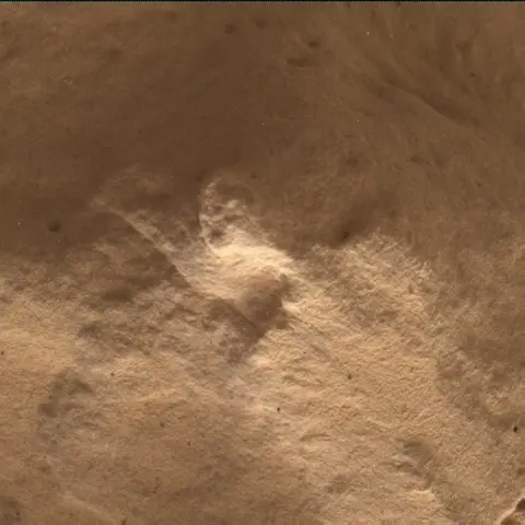 Sol 2049: Mars Hand Lens Imager (MAHLI)