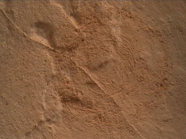 Sol 2049: Mars Hand Lens Imager (MAHLI)