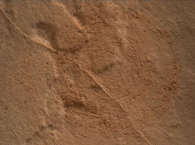 Sol 2049: Mars Hand Lens Imager (MAHLI)