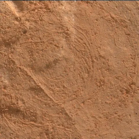 Sol 2049: Mars Hand Lens Imager (MAHLI)