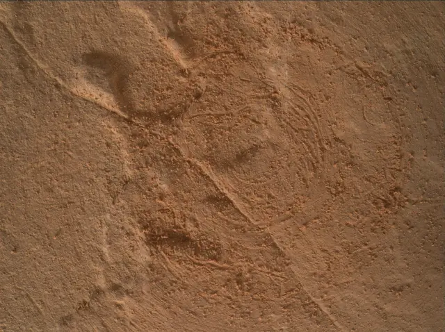 Sol 2050: Mars Hand Lens Imager (MAHLI)