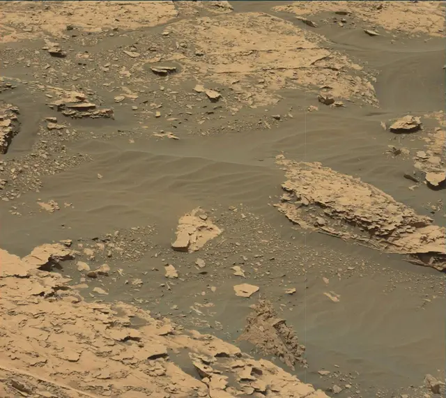 Sol 2052: Mast Camera (Mastcam)