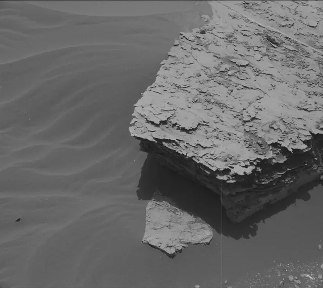 Sol 2052: Mast Camera (Mastcam)