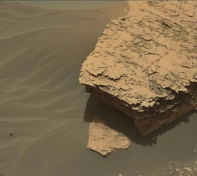 Sol 2052: Mast Camera (Mastcam)