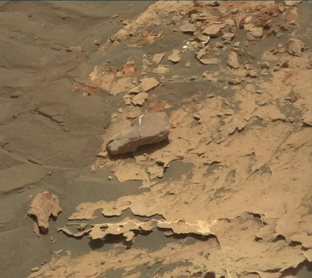 Sol 2052: Mast Camera (Mastcam)