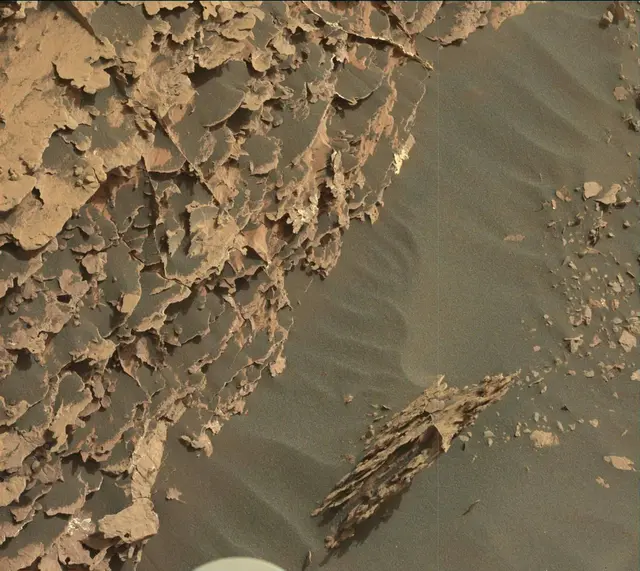Sol 2054: Mast Camera (Mastcam)