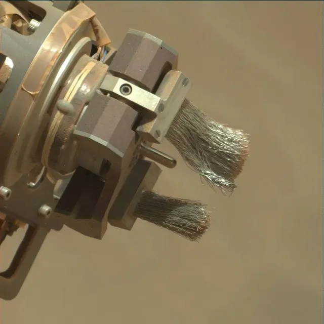 Sol 2055: Mast Camera (Mastcam)