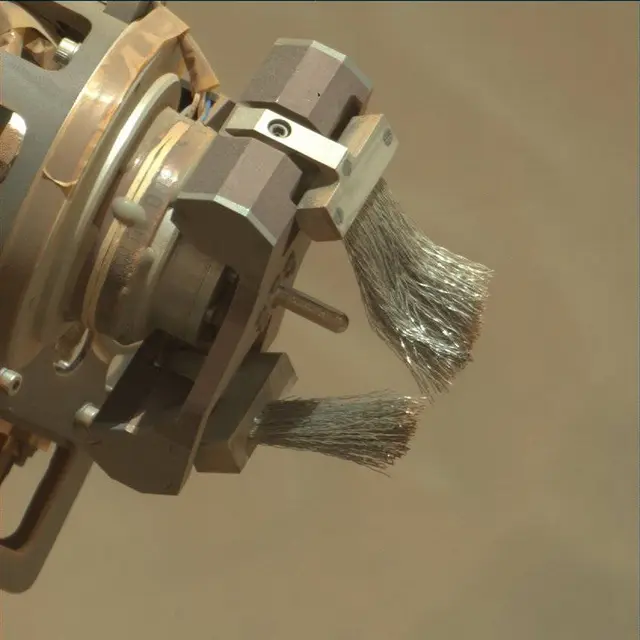 Sol 2055: Mast Camera (Mastcam)