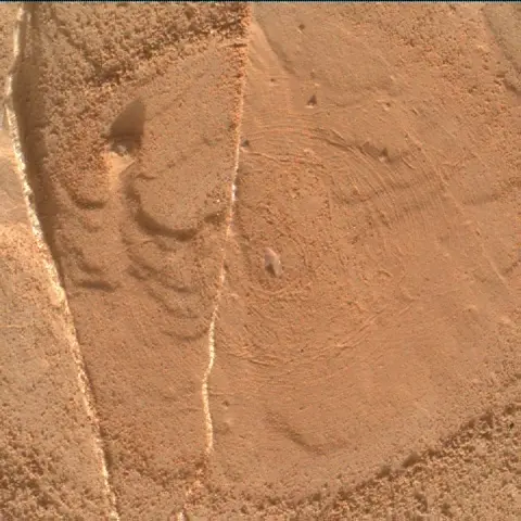 Sol 2055: Mars Hand Lens Imager (MAHLI)