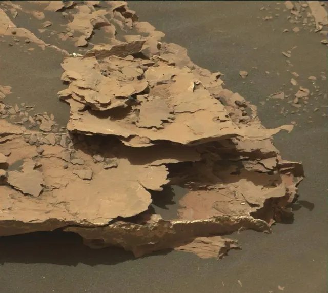 Sol 2061: Mast Camera (Mastcam)
