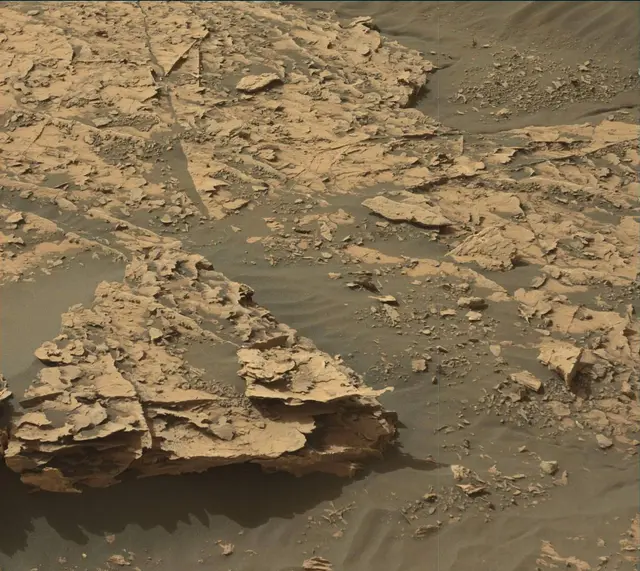 Sol 2062: Mast Camera (Mastcam)