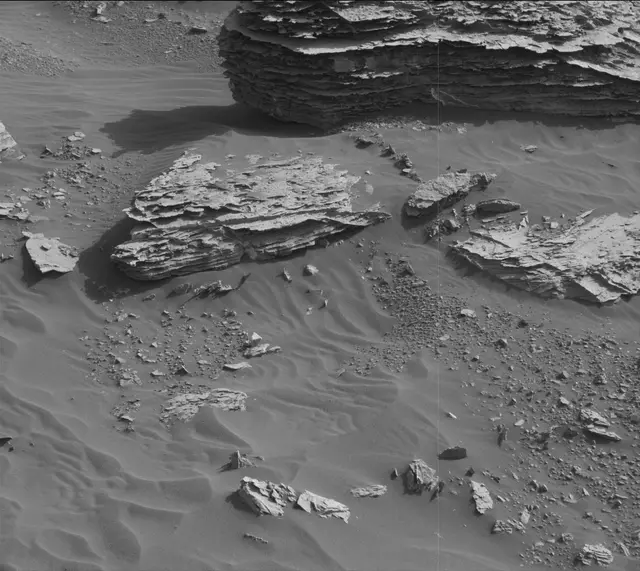 Sol 2072: Mast Camera (Mastcam)