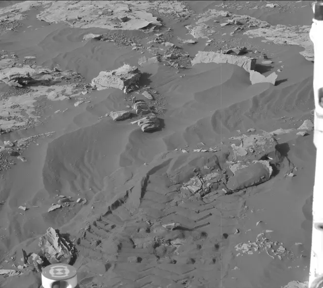 Sol 2072: Mast Camera (Mastcam)
