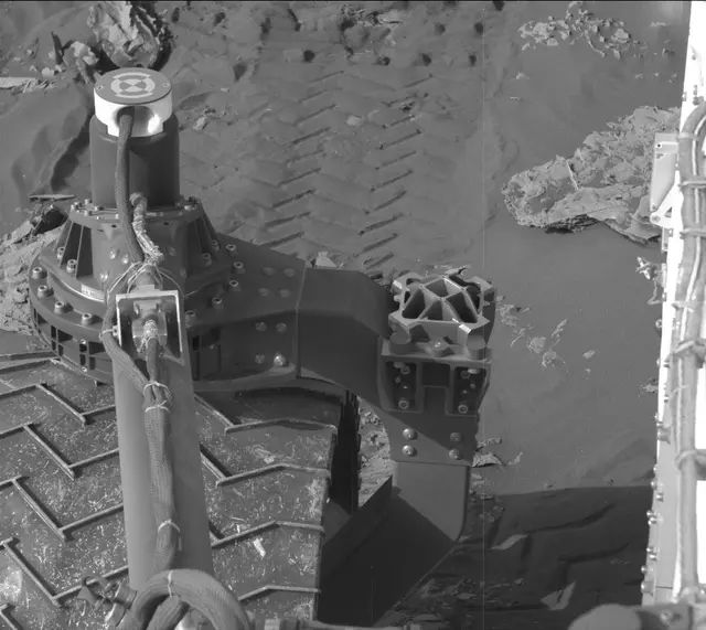 Sol 2072: Mast Camera (Mastcam)