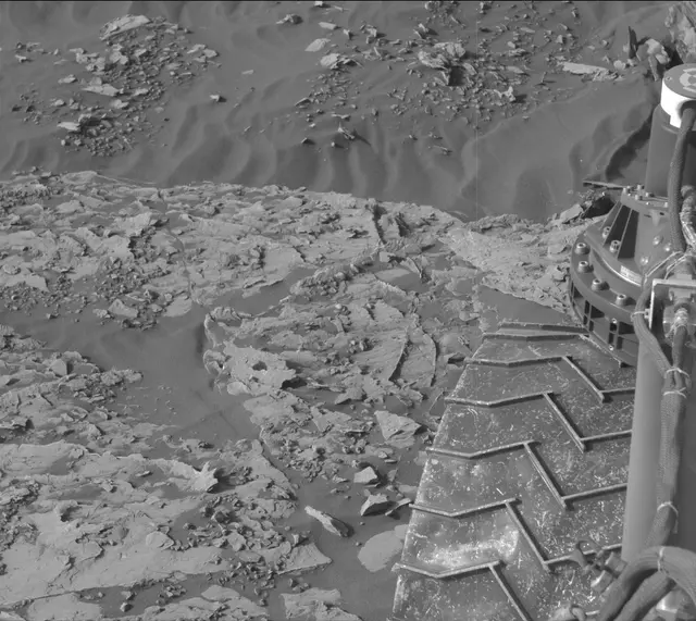 Sol 2072: Mast Camera (Mastcam)