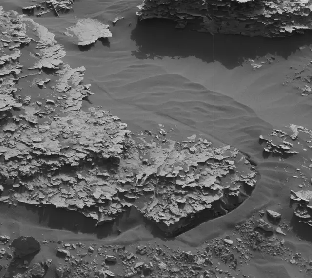 Sol 2072: Mast Camera (Mastcam)