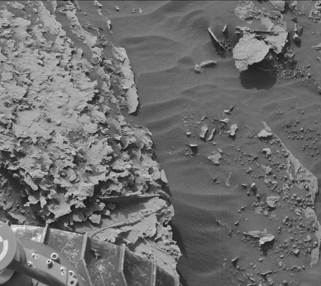 Sol 2072: Mast Camera (Mastcam)