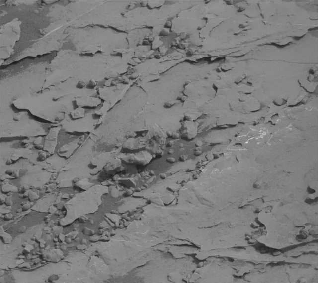 Sol 2077: Mast Camera (Mastcam)
