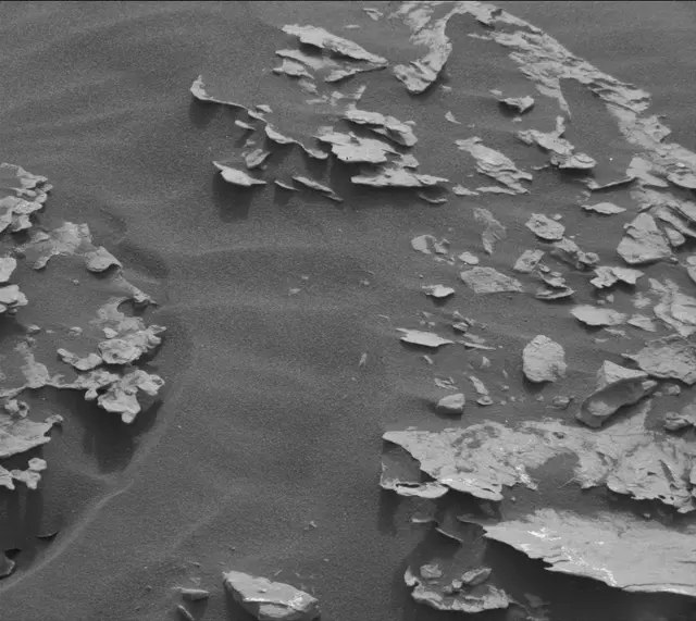 Sol 2079: Mast Camera (Mastcam)