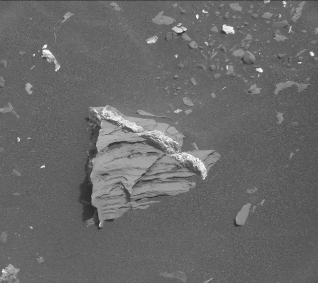 Sol 2080: Mast Camera (Mastcam)