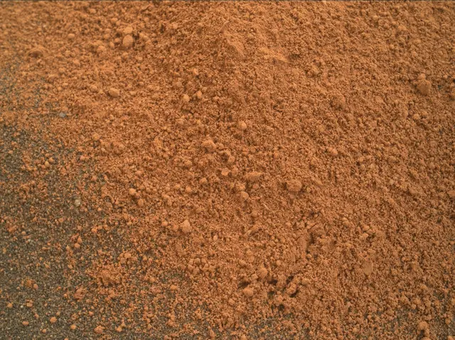 Sol 2080: Mars Hand Lens Imager (MAHLI)