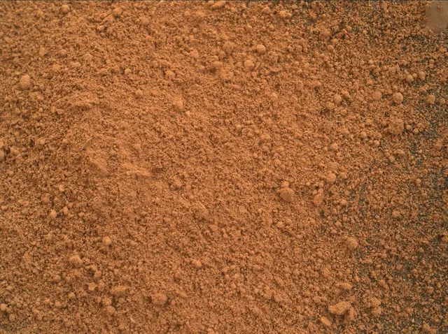 Sol 2080: Mars Hand Lens Imager (MAHLI)