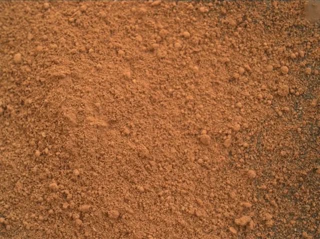 Sol 2080: Mars Hand Lens Imager (MAHLI)