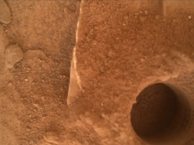 Sol 2081: Mars Hand Lens Imager (MAHLI)