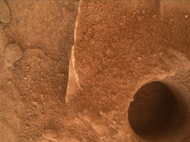 Sol 2081: Mars Hand Lens Imager (MAHLI)