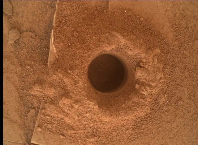 Sol 2081: Mars Hand Lens Imager (MAHLI)