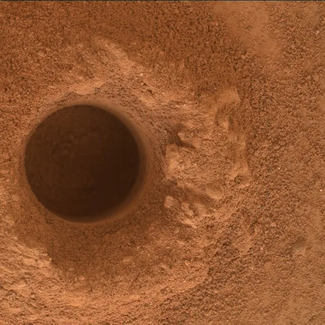 Sol 2081: Mars Hand Lens Imager (MAHLI)