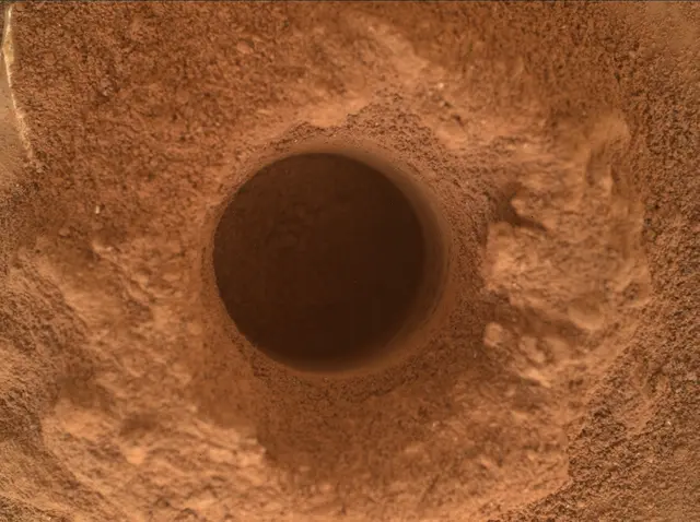 Sol 2081: Mars Hand Lens Imager (MAHLI)