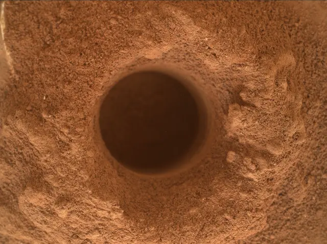 Sol 2081: Mars Hand Lens Imager (MAHLI)