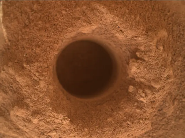 Sol 2081: Mars Hand Lens Imager (MAHLI)