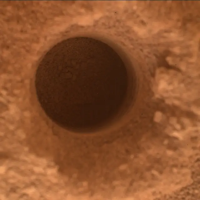 Sol 2081: Mars Hand Lens Imager (MAHLI)
