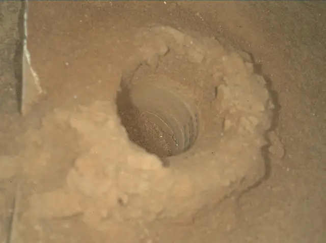 Sol 2081: Mars Hand Lens Imager (MAHLI)
