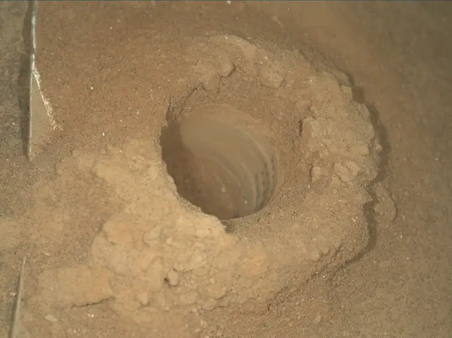 Sol 2081: Mars Hand Lens Imager (MAHLI)