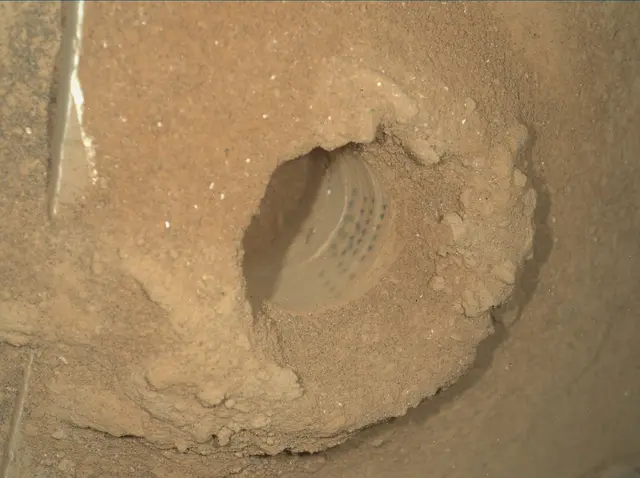 Sol 2081: Mars Hand Lens Imager (MAHLI)