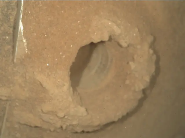 Sol 2081: Mars Hand Lens Imager (MAHLI)