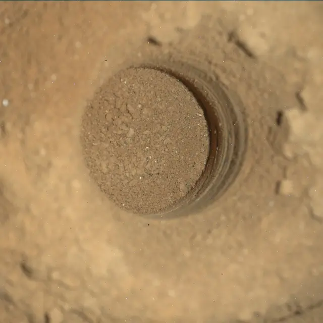 Sol 2081: Mars Hand Lens Imager (MAHLI)