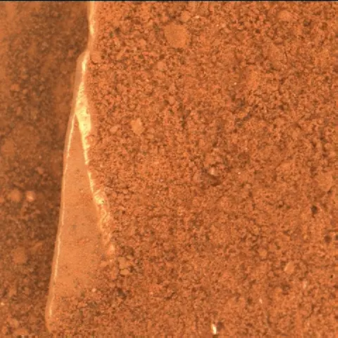 Sol 2082: Mars Hand Lens Imager (MAHLI)