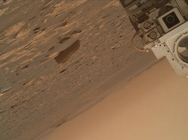 Sol 2082: Mars Hand Lens Imager (MAHLI)