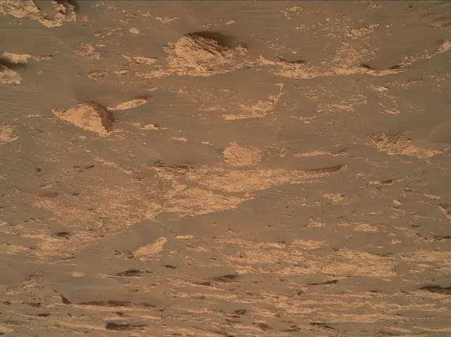Sol 2082: Mars Hand Lens Imager (MAHLI)