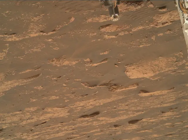 Sol 2082: Mars Hand Lens Imager (MAHLI)