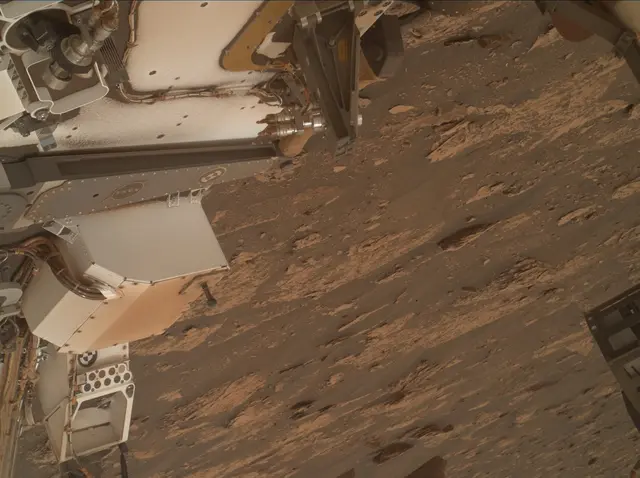 Sol 2082: Mars Hand Lens Imager (MAHLI)
