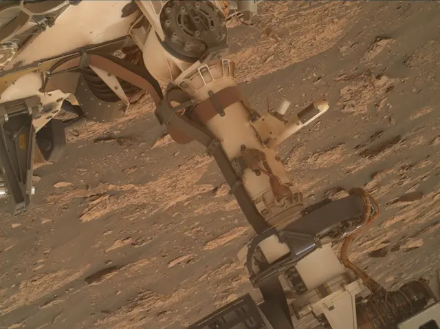 Sol 2082: Mars Hand Lens Imager (MAHLI)