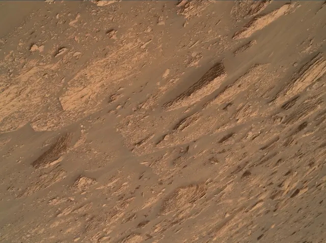 Sol 2082: Mars Hand Lens Imager (MAHLI)