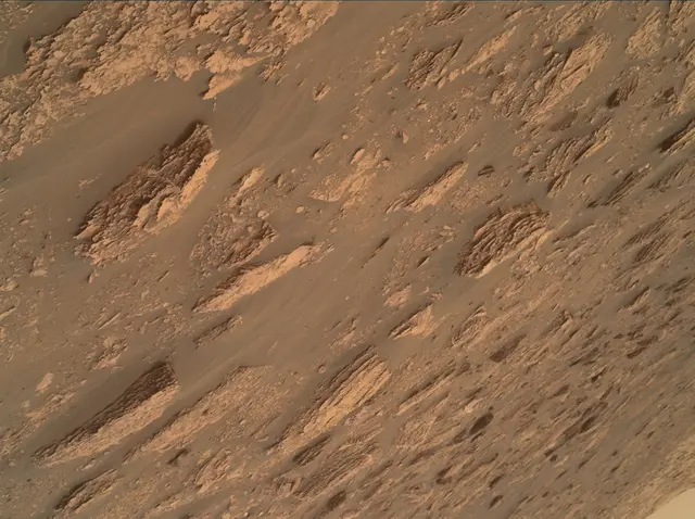 Sol 2082: Mars Hand Lens Imager (MAHLI)