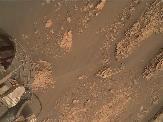 Sol 2082: Mars Hand Lens Imager (MAHLI)
